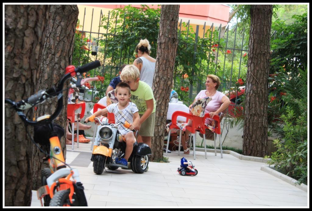 Hotel Princi I Vogel Velipojë Екстериор снимка